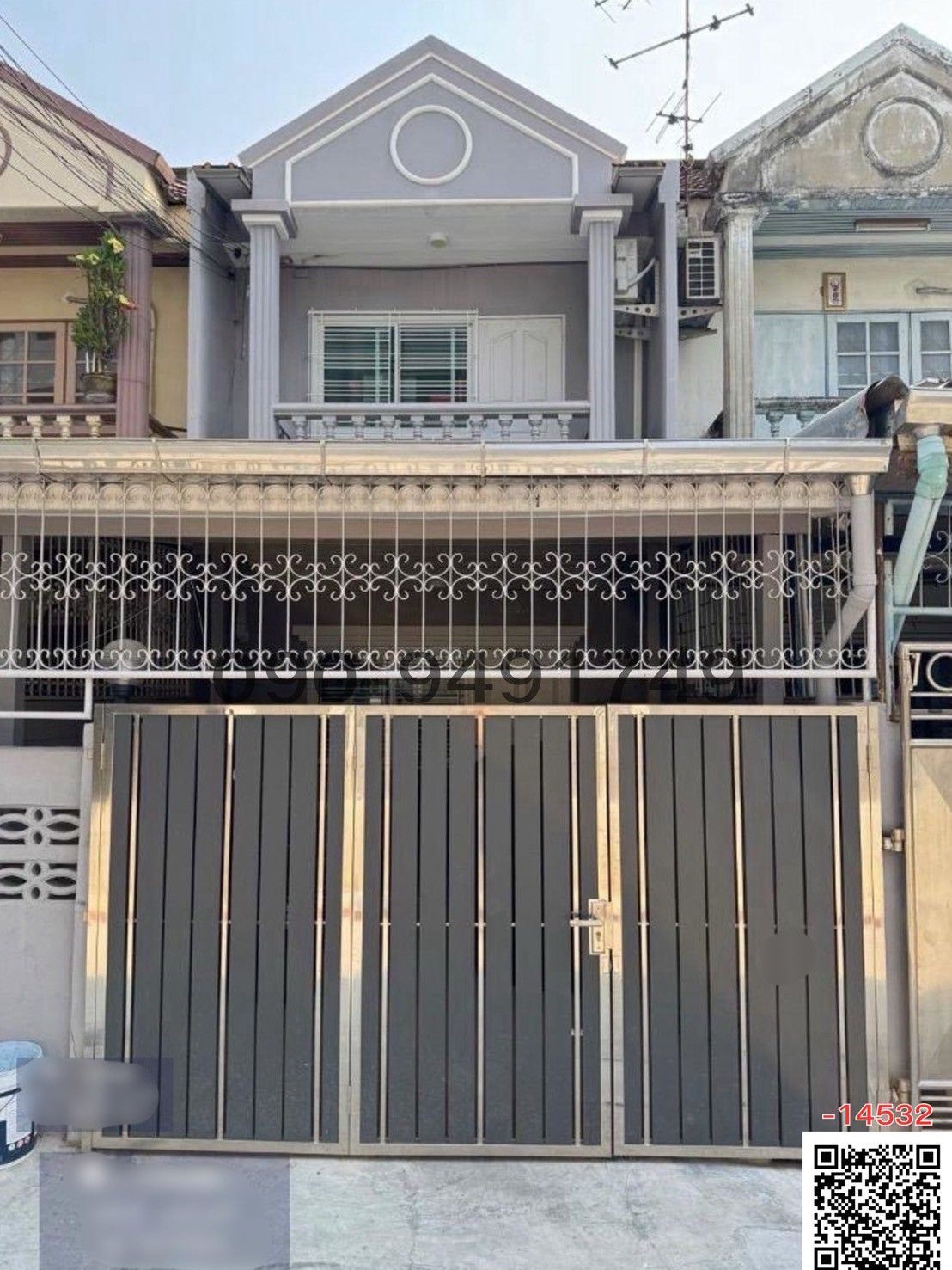 2 Bedroom Townhouse For Rent In Ban Chang Lo, Bangkok