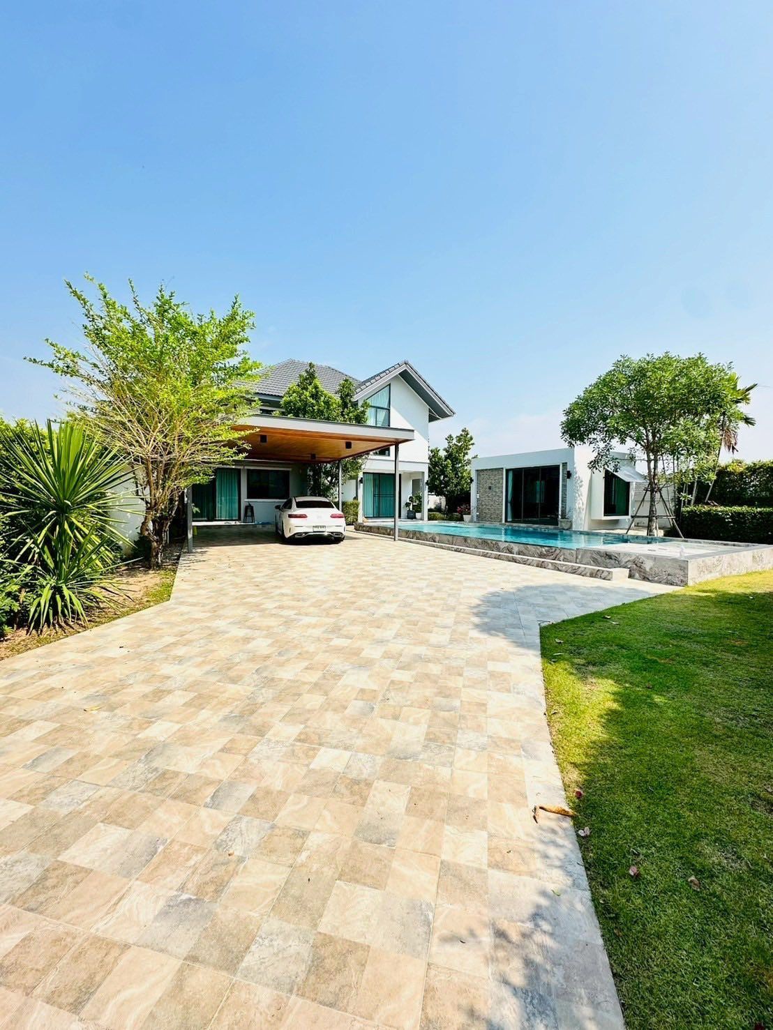 5 Bedroom Villa For Rent In San Na Meng, Chiang Mai