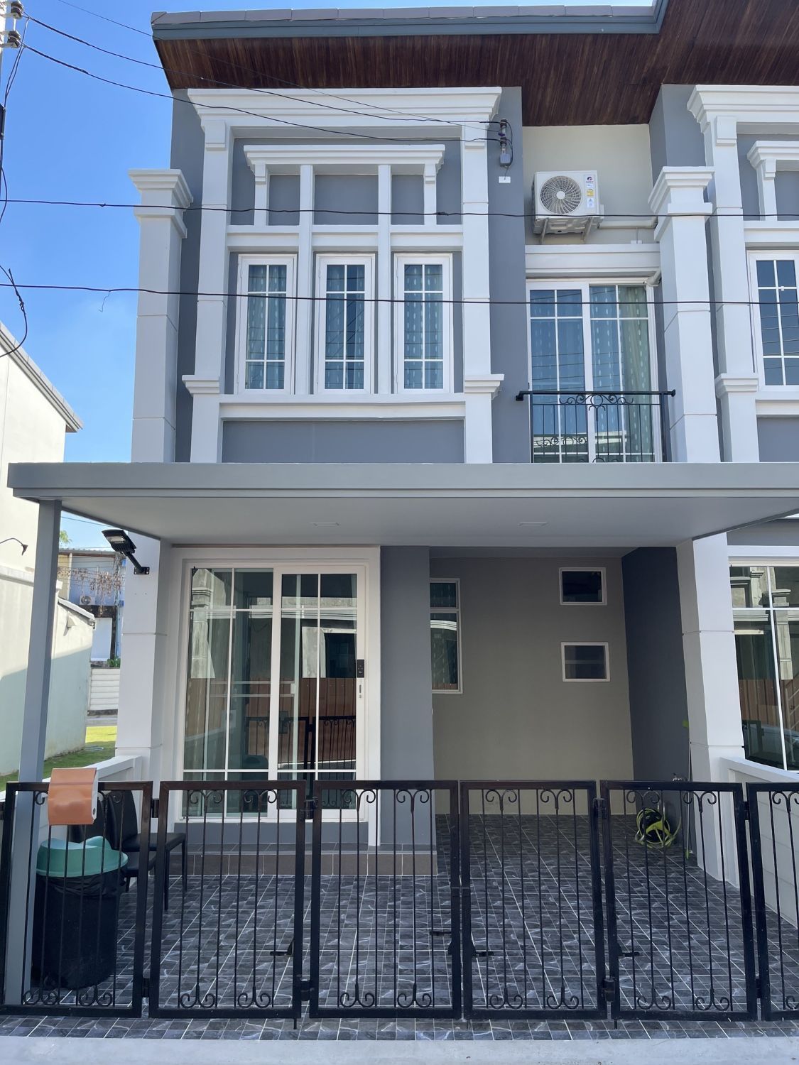 3 Bedroom Townhouse For Rent In Fa Ham, Chiang Mai