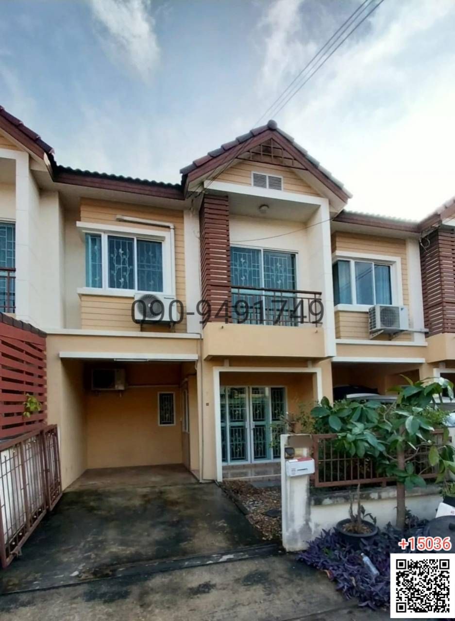 3 Bedroom Townhouse For Rent In Thap Yao, Bangkok