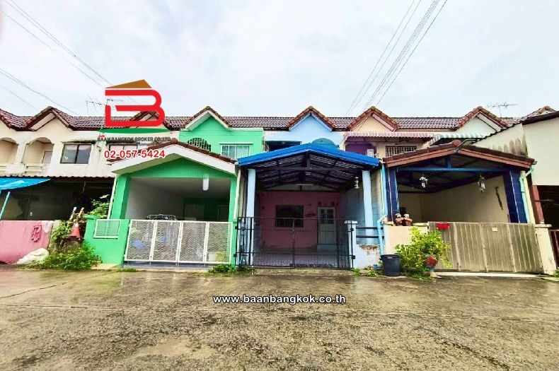 2 Bedroom Townhouse For Rent In Sam Wa Tawan Tok, Bangkok