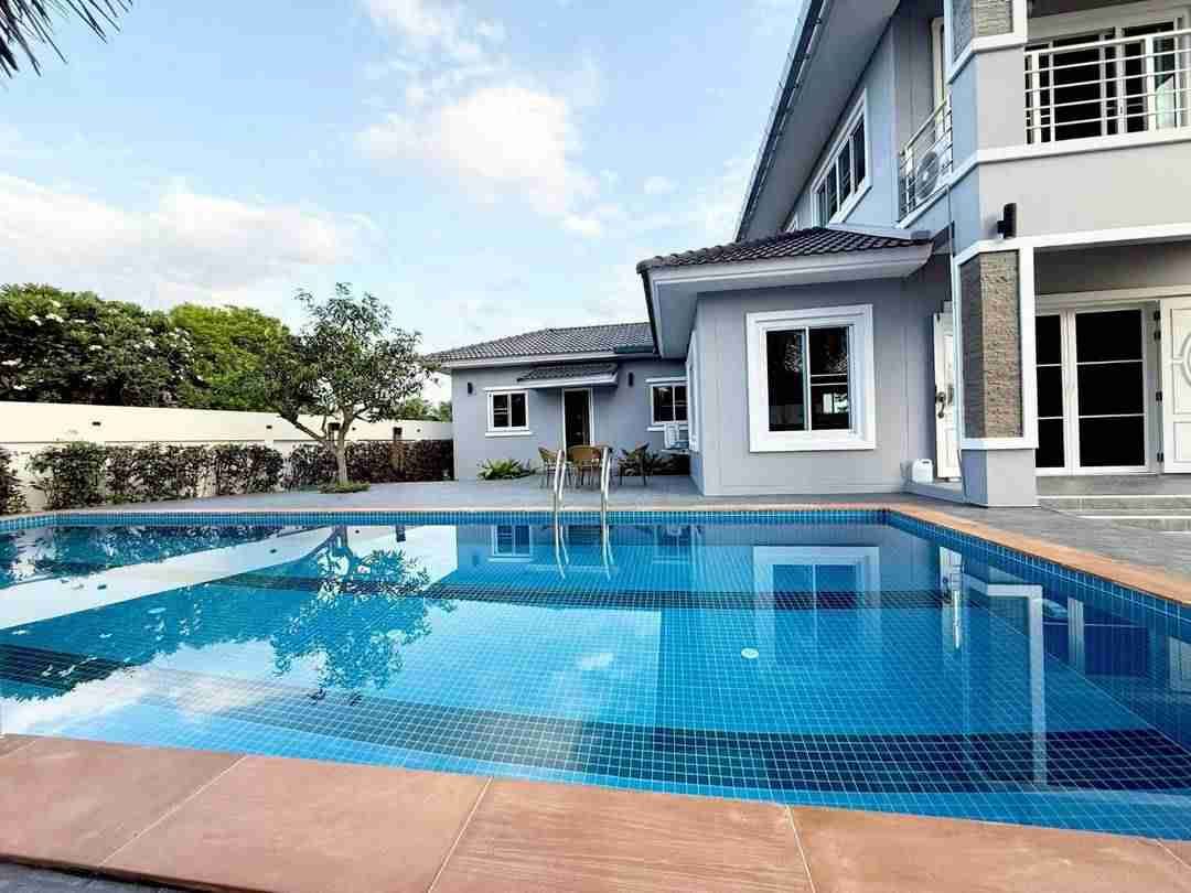 5 Bedroom Villa For Rent In San Pa Pao, Chiang Mai