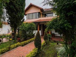 4 Bedroom House for sale in Alangasi, Quito, Alangasi