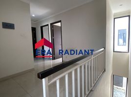 4 Kamar Rumah for sale in Pondok Aren, Tangerang, Pondok Aren