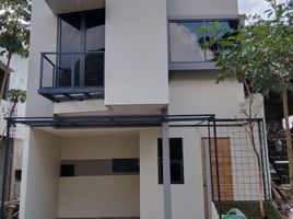 3 침실 주택을(를) Sawangan, 보고에서 판매합니다., Sawangan