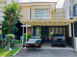 4 Bedroom House for sale in East Jawa, Lakarsantri, Surabaya, East Jawa