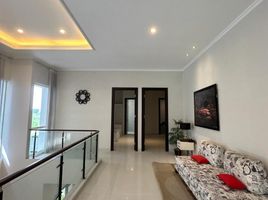 4 Bedroom House for sale in Lakarsantri, Surabaya, Lakarsantri