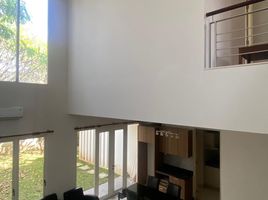 4 Bedroom House for sale in Lakarsantri, Surabaya, Lakarsantri