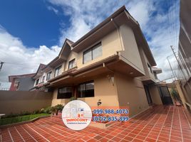 4 Bedroom Villa for sale in Calderón Park, Cuenca, Cuenca, Cuenca