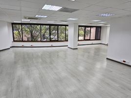 106 m² Office for rent in Parque de los Pies Descalzos, Medellín, Medellín