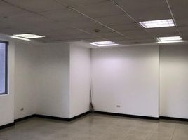 42 SqM Office for rent in Basilica of the National Vow, Quito, Quito, Quito