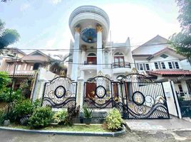 7 Bedroom Villa for sale in Ciputat, Tangerang, Ciputat