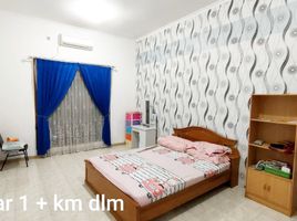 4 Bedroom House for sale in Buduran, Sidoarjo, Buduran