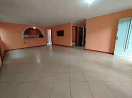 5 Bedroom House for sale in Bare Foot Park (Parque de los Pies Descalzos), Medellin, Medellin