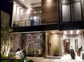 7 Bedroom House for sale in Waru, Sidoarjo, Waru