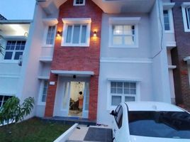 4 Kamar Vila for sale in Husein Sastranegara International Airport, Andir, Parongpong