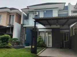 4 Bedroom House for sale in East Jawa, Lakarsantri, Surabaya, East Jawa