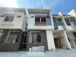 3 Bedroom House for sale in Roosevelt LRT-1, Quezon City, Quezon City