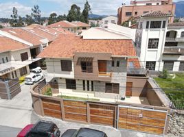 3 Habitación Villa en venta en Casa del Sombrero Alberto Pulla Crafts Market, Cuenca, Cuenca, Cuenca