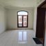 4 Kamar Vila for sale in Surabaya, East Jawa, Lakarsantri, Surabaya