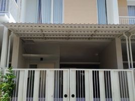 3 Kamar Vila for sale in Surabaya, East Jawa, Rungkut, Surabaya