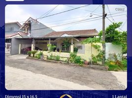 4 Kamar Rumah for sale in Lakarsantri, Surabaya, Lakarsantri