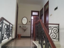 5 Bedroom House for sale in Dukuhpakis, Surabaya, Dukuhpakis