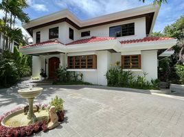 5 Bedroom Villa for sale in Metro Manila, Muntinlupa City, Southern District, Metro Manila