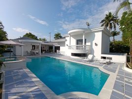 4 Habitación Villa en alquiler en Cundinamarca, Ricaurte, Cundinamarca