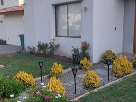 3 Bedroom House for sale in Santiago, Colina, Chacabuco, Santiago