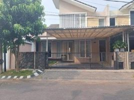 4 Bedroom House for sale in East Jawa, Lakarsantri, Surabaya, East Jawa