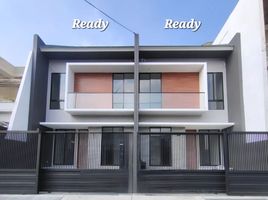 5 Bedroom House for sale in Gubeng, Surabaya, Gubeng