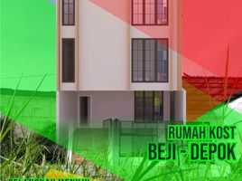 10 Kamar Vila for sale in Beji, Bogor, Beji