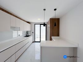 4 Habitación Casa en venta en Loja, Loja, Loja, Loja