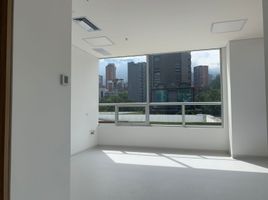 94 SqM Office for rent in Bare Foot Park (Parque de los Pies Descalzos), Medellin, Medellin