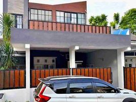 4 Bedroom House for sale in East Jawa, Rungkut, Surabaya, East Jawa