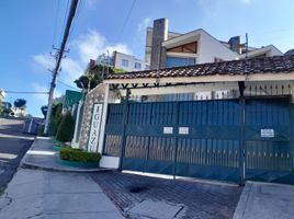 4 Bedroom House for sale in Quito, Pichincha, Quito, Quito