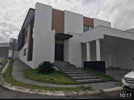 누에 보 레온PropertyTypeNameBedroom, 몬테레이, 누에 보 레온