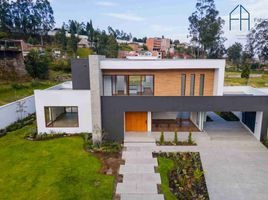 5 Habitación Villa en venta en Casa del Sombrero Alberto Pulla Crafts Market, Cuenca, San Joaquin, Cuenca