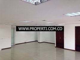 78 SqM Office for sale in Bare Foot Park (Parque de los Pies Descalzos), Medellin, Medellin