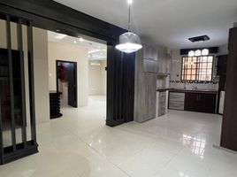 11 Habitación Casa en venta en Ecuador, Portoviejo, Portoviejo, Manabi, Ecuador