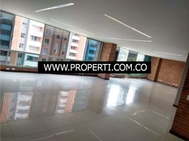 120 m² Office for rent in Centro Comercial Unicentro Medellin, Medellín, Medellín