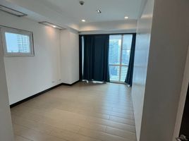 3 Bedroom Condo for rent at 8 Forbestown Centre, Makati City, Southern District