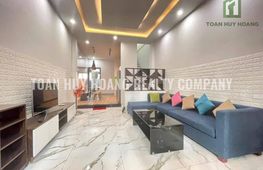 Сдаётся дом, 3 спальни, 130 м², Ngũ Hành Sơn