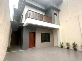 4 Bedroom Villa for sale in Southern District, Metro Manila, Las Pinas City, Southern District