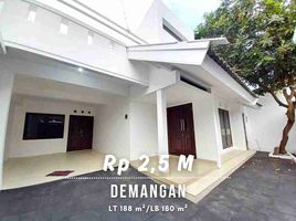 4 chambre Maison for sale in Yogyakarta, Depok, Sleman, Yogyakarta