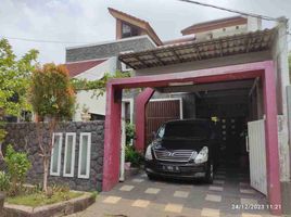 5 Kamar Rumah for sale in Jambangan, Surabaya, Jambangan