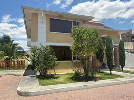 4 Habitación Villa en alquiler en Ecuador, Conocoto, Quito, Pichincha, Ecuador