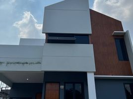 2 Kamar Rumah for sale in Sawangan, West Jawa, Sawangan