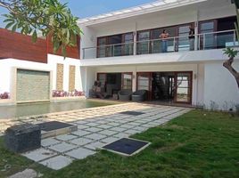 3 Kamar Rumah for sale in Beachwalk Shopping Centre, Kuta, Kuta